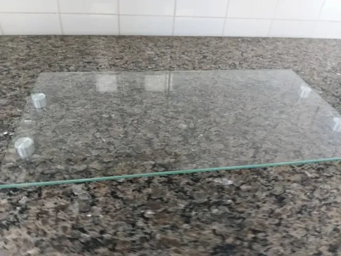 Tábua em Vidro Temperado Multiuso 50cm x 26cm - Praticamente Nova! ?