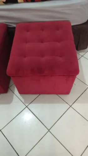 puff capitonê de veludo R$80,00 cada