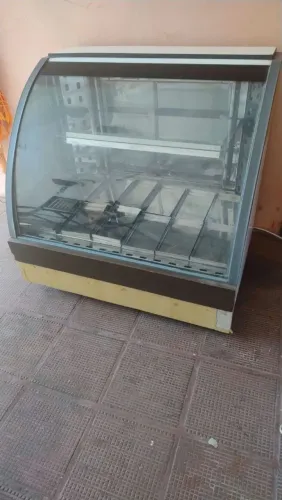Balcão expositor estufa de 1 05 cm com 12 bandejas