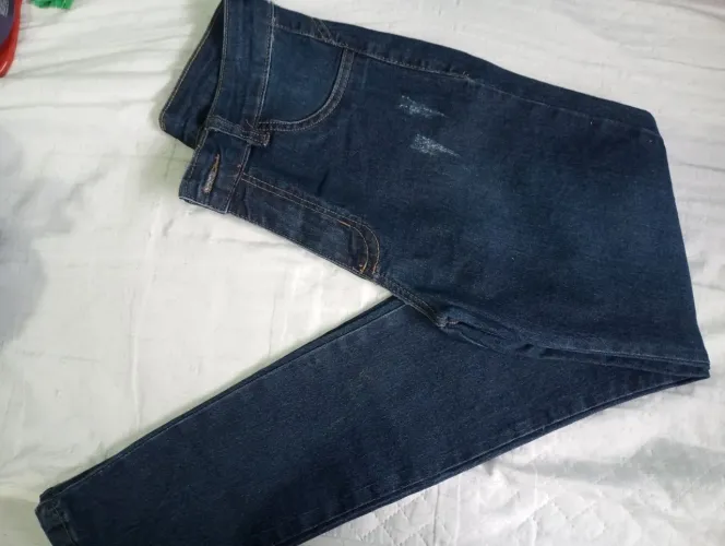 4 Calças Jeans Femininas - Tamanhos 40 e 42.