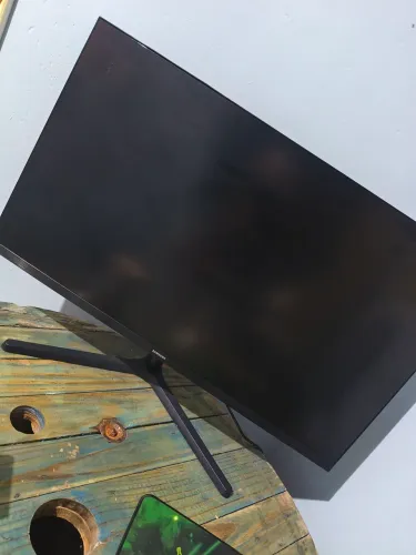 Monitor Samsung Essential S3 32", FHD, 75Hz, IPS, FreeSync, DP e HDMI