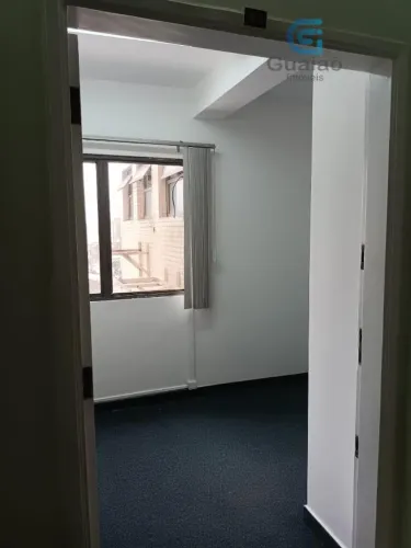 Alugo conjunto comercial no Centro de Santos