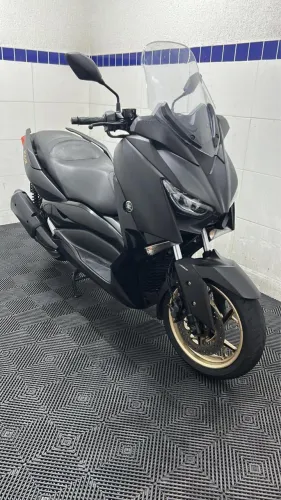 Yamaha XMax Preta - MUITO NOVA