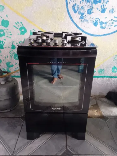 VENDO FOGÃO DE 4 BOCAS MESA DE VIDRO