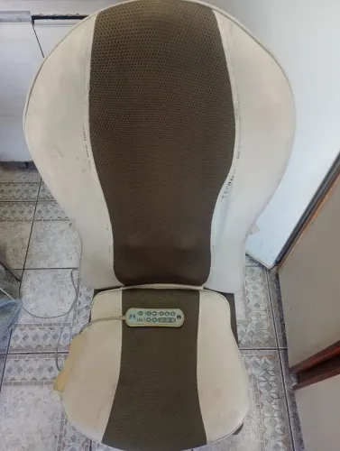 Assento massageador elétrico