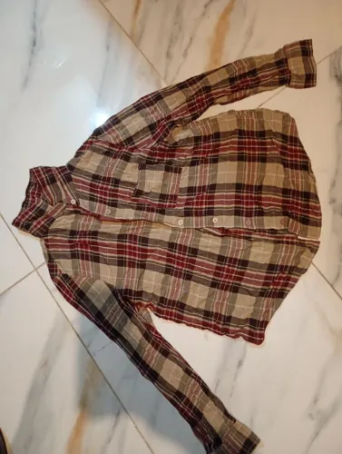 Blusa quadriculada vendo por 30$ tamanho G