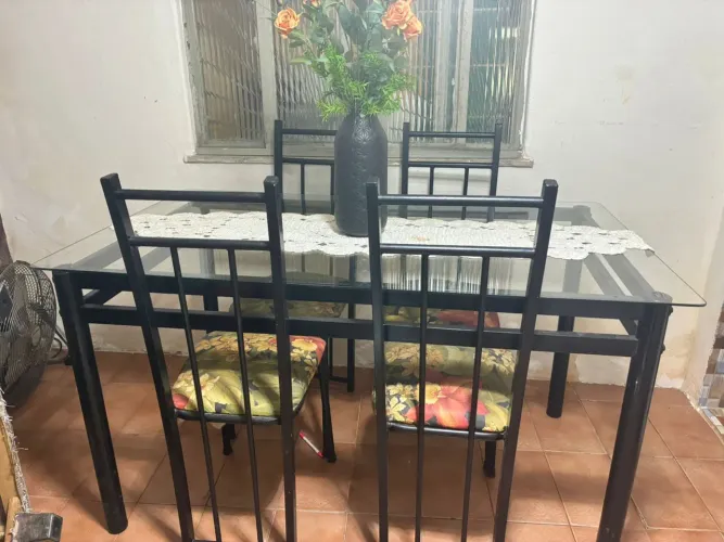 Vendo mesa de jantar