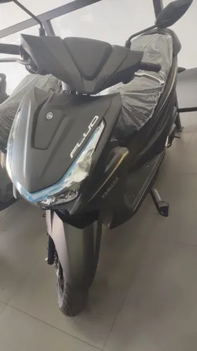 Yamaha 125 Fluo / Leandro