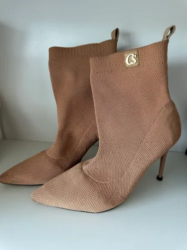 Bota feminina TAM 37 Carmen Steffens