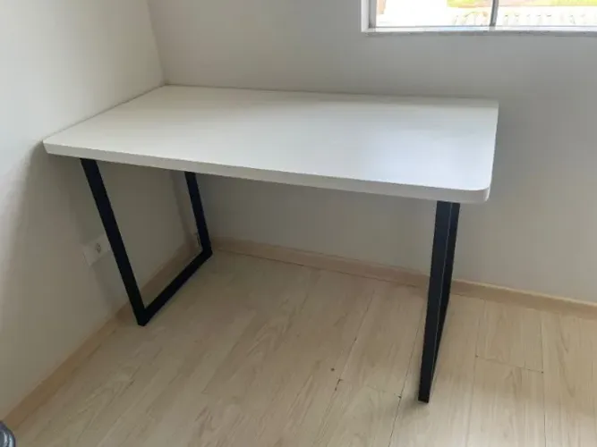 Mesa de escritório, escrivaninha, 120 cm x 60 cm, mdf 15mm, bordas 30mm, cor branca