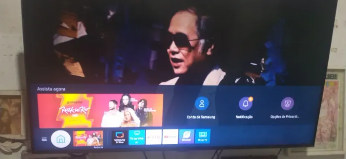 vendo tv Samsung 43 polegadas aparecendo listras