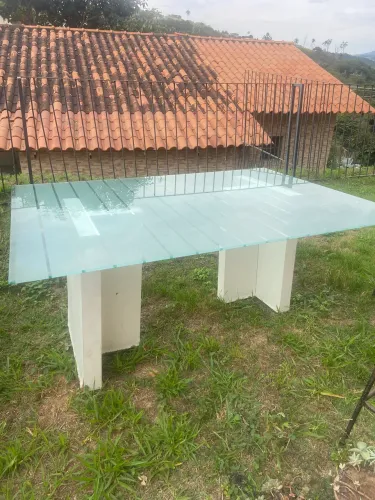 Mesa de vidro temperado 