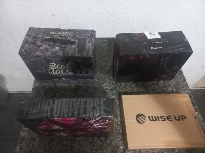 Coleção Wise Up - Real Talk Series & Box 5 livros de inglês