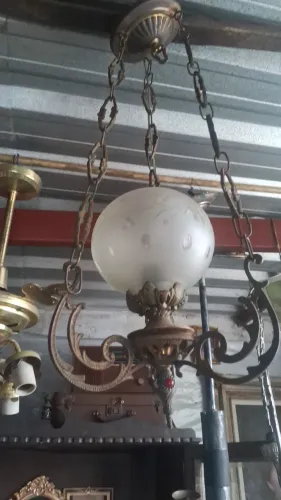Luminária antiga em bronze