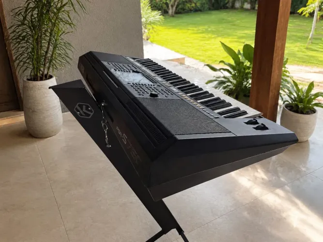 Teclado Yamaha S750 + Pedestal ASK
