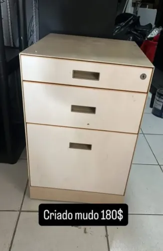 Criado mudo