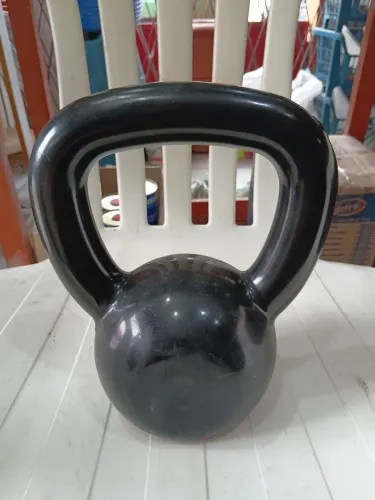 Kettlebell Halter ferro puro emborrachado 8KG