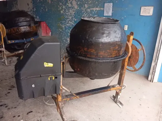 BETONEIRA 220 LITROS