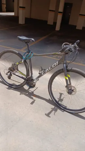 Bicicleta híbrida caloi City tour - Aro 700 - SHIMANO 21V