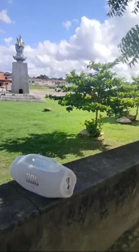 JBL Bombox 4 branca.