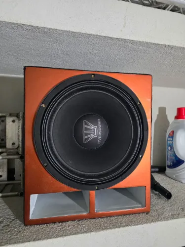 Caixa de médio graves de 12 oversound