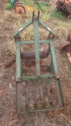 tirador de grama, trator