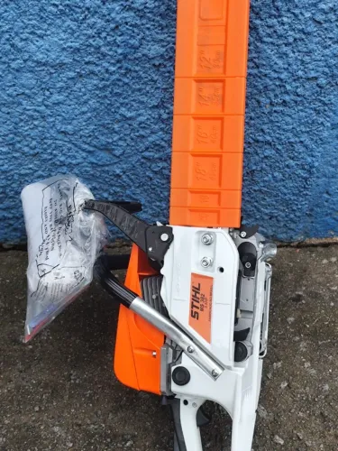 Moto serra novíssima STIHL