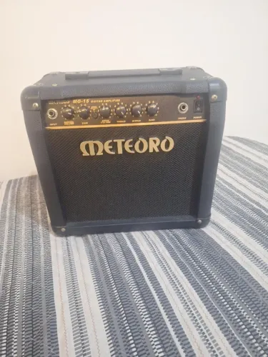 Amplificador Meteoro MG-15 15W - Impecável / Pouquíssimo Uso
