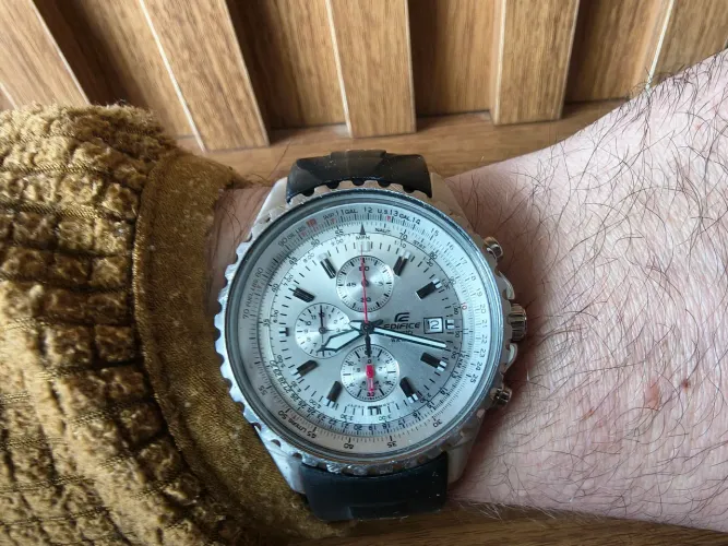 Casio edifice EF-527 modelo aviador