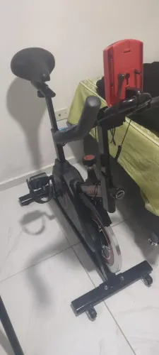 Vendo: Bicicleta Ergométrica e Máquina de simulação de caminhada novos