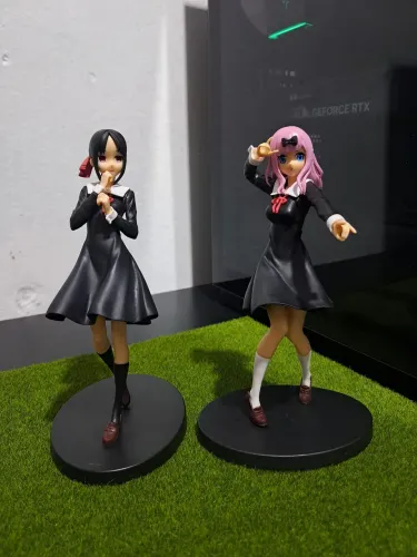 Kit Action Figure Kaguya Shinomiya & Chika Fujiwara