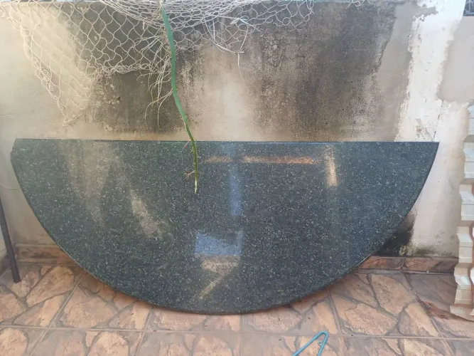 Pedra de marmore verde Ubatuba mesa meia luaa lua