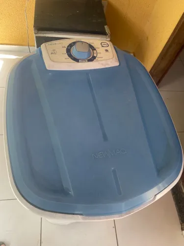 Tanquinho 10 kilos semi novo 380$