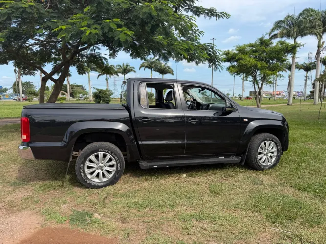 Volkswagen Amarok High.cd 2.0 16V TDI 4X4 Dies. AUT 2013