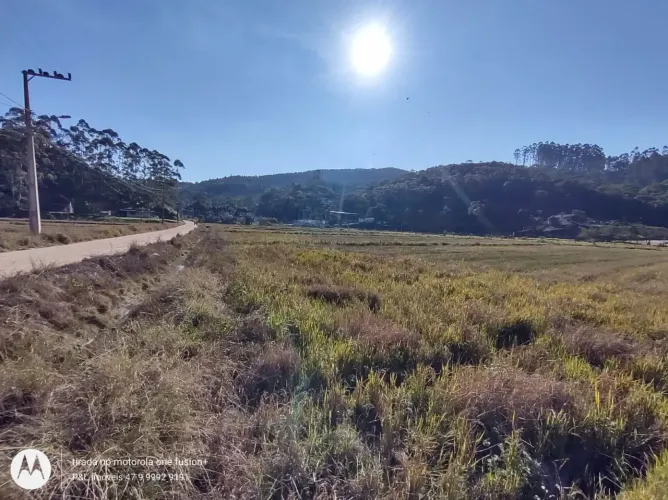 Terreno á 1,5km da BR470 com área total de 40.000m²