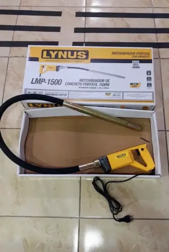 Vibrador de concreto 1500w Profissional 220v C/ Mangote - Lynus (Novo)