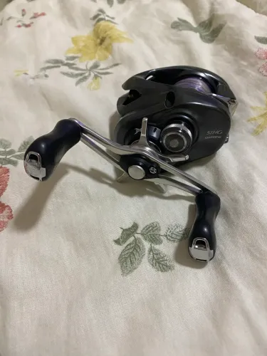 Carretilha de pesca shimano alderban 