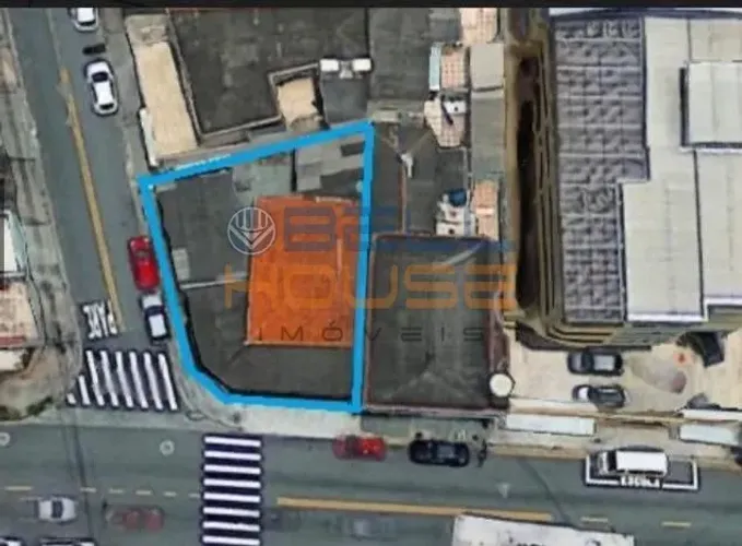 Salão Comercial à Venda 229m², 1 banheiro e 3 vagas - Vila Alzira, Santo André, SP