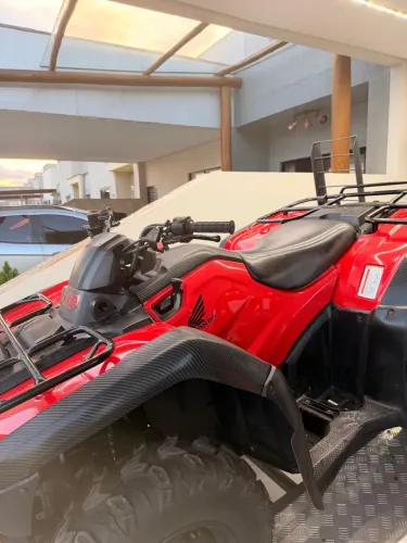 Quadriciclo Honda vermelho Trx 420
