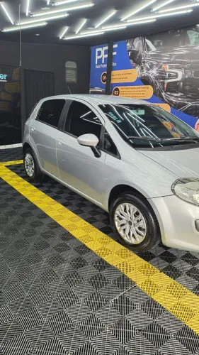 Fiat Punto Essence 1.6 Flex 16V 5P 2014