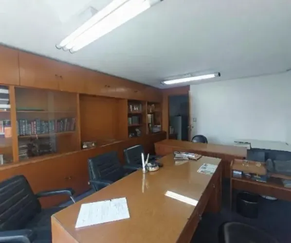 : Conjunto Comercial Mobiliado na Liberdade - 32m² + Vaga + Layout para 3 Pessoas