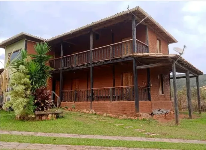 Casa Rústica com Chalé, em Lapinha da Serra -MG