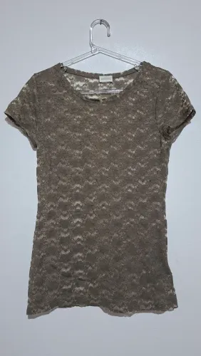 Blusa rendada H&M. M