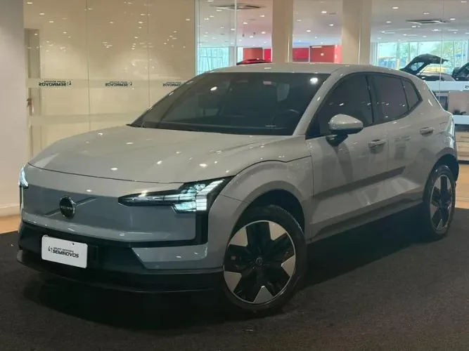 Volvo EX30 E40 Core (elétrico) 2024