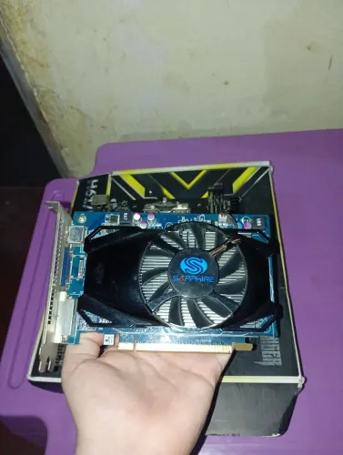Vendo placa de vídeo AMD HD 6670 2gb