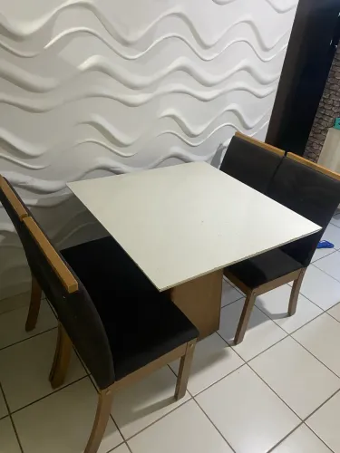 Mesa 4 cadeiras 