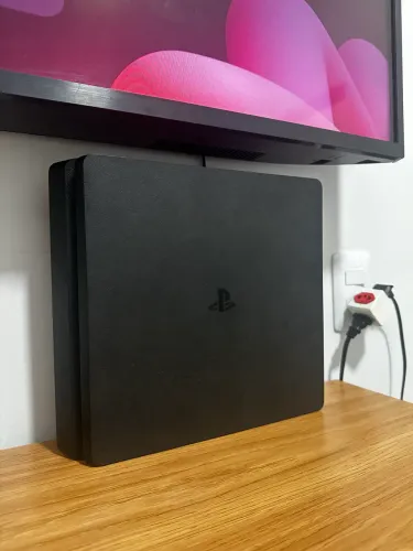 PS4 CONSERVADO 