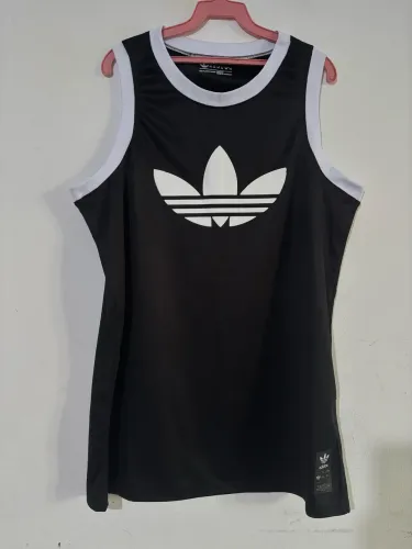 Camiseta regata Adidas tamanho GG slim