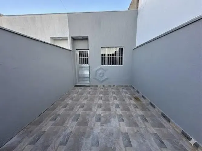 Casa à venda em Jardim Topázio, Sorocaba | 2 dorms, 70m²