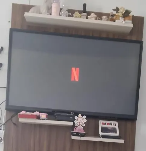 TV TV 50 Polegadas LG <br>MaTVrca 'LG.<br>Não é smart.<br>Sem detalhes, funcionando perfeitamente.